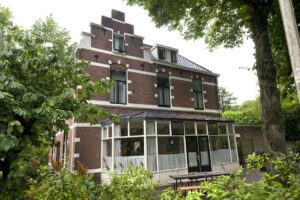 HvO doet het Herstellingsoord in Nunspeet in 1929 van de hand, maar het pand staat er nog altijd. Het is nu een woonhuis.