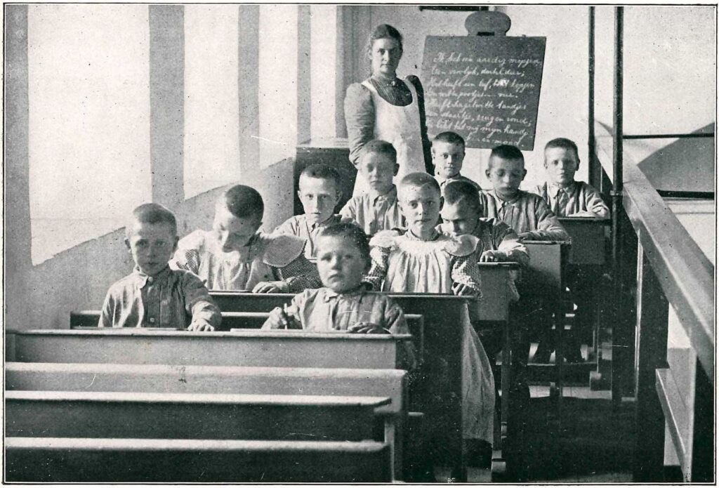 De ‘binnenschool’ van Hulp voor Onbehuisden in 1909