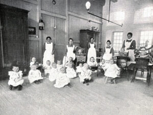 Zuigelingenafdeling van Hulp voor Onbehuisden, 1910