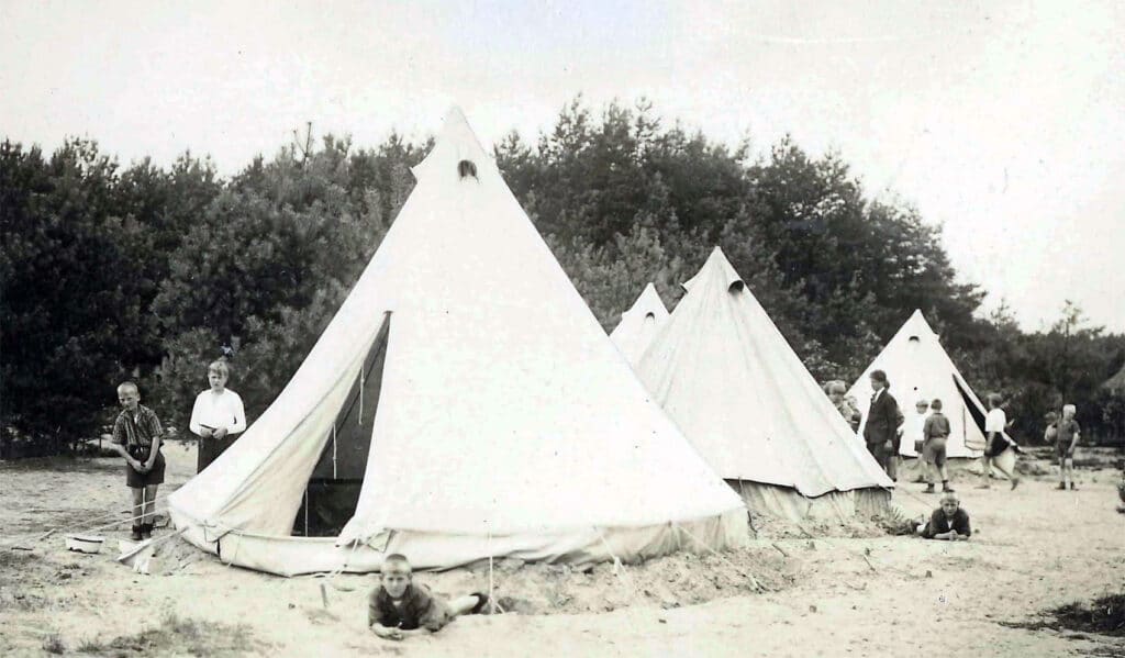 Tentenkamp Saxenheim van Hulp voor Onbehuisden, 1926