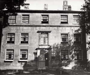 Het Pesthuis in 1928, foto uit Het Leven