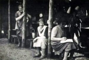 De keuken in het vakantiekamp van HvO, 1929