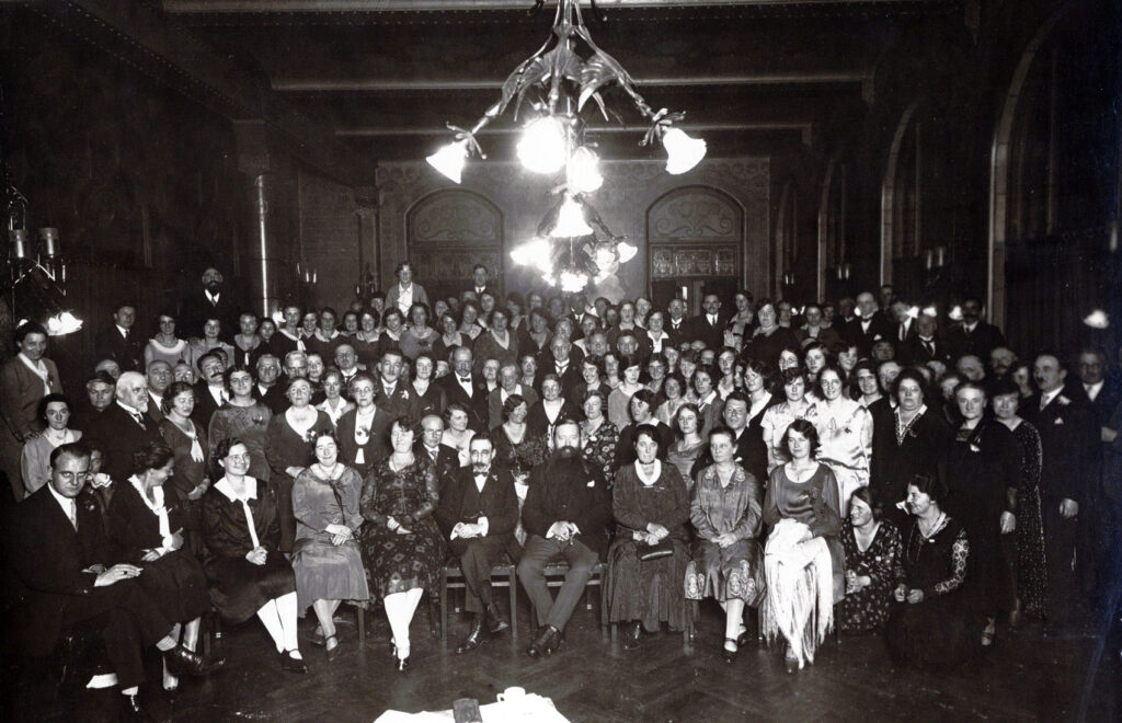Bestuur, directie en medewerkers van HvO in 1940