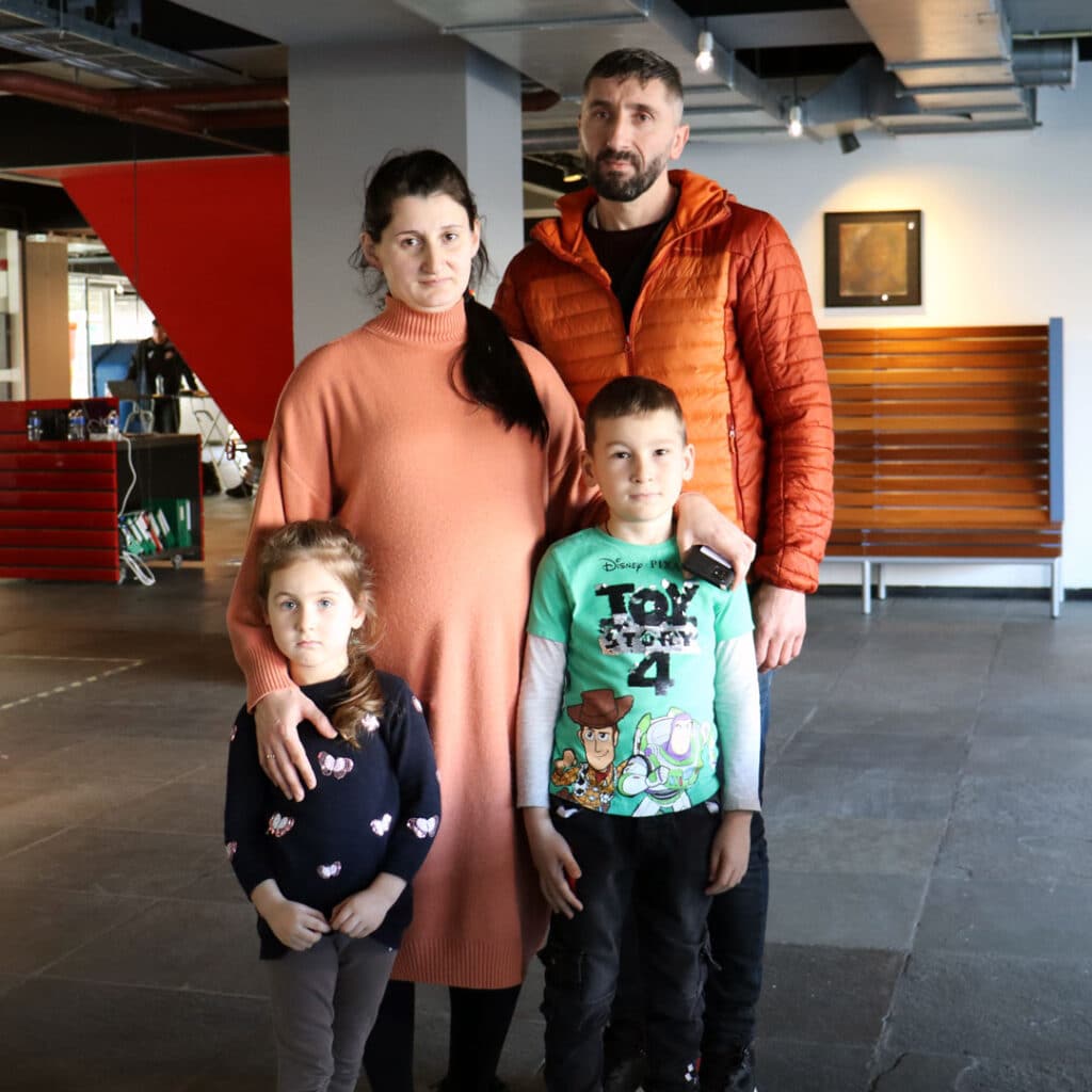 Het eerste gezin uit Oekraïne dat door HVO-Querido wordt opgevangen