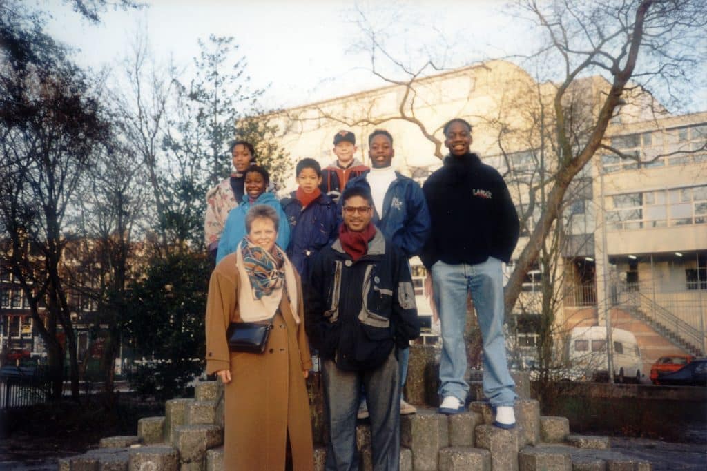 Conny met collega en pupillen, 1993