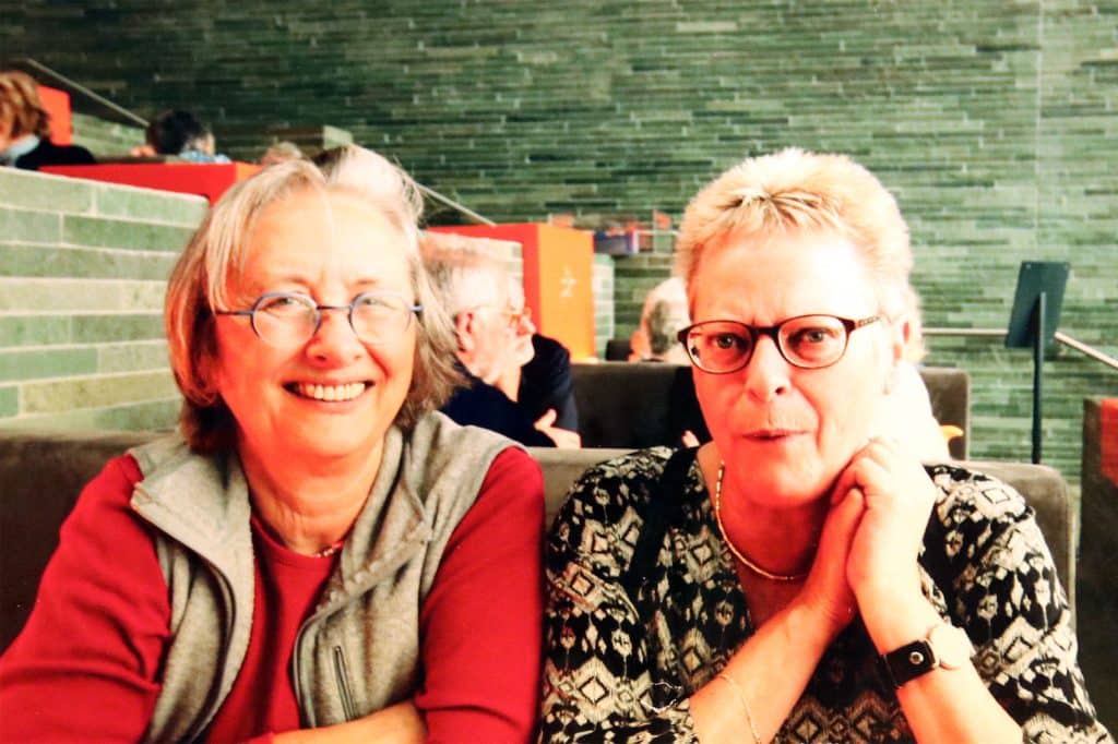 Conny met oud-collega Olga Ruitenberg van de voogdij, 2013