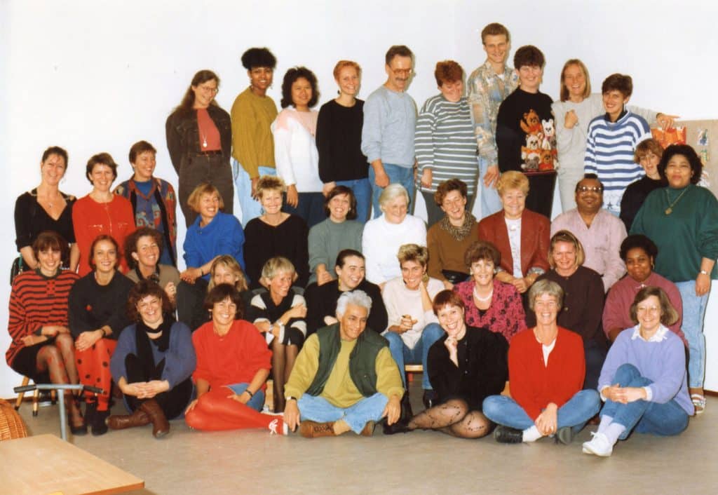 Een groepsfoto van al het personeel van de Roggeveen na de renovatie in 1991.